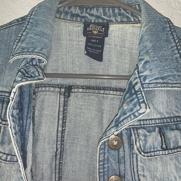 Cropped denim jacket - Picture 2 of 7
